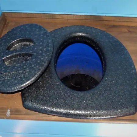 Vehmaanpirtti Chalet *