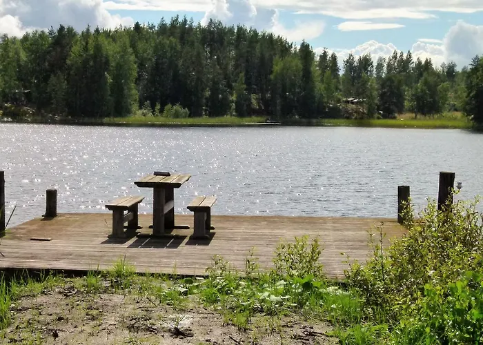 Vehmaanpirtti 木屋 *